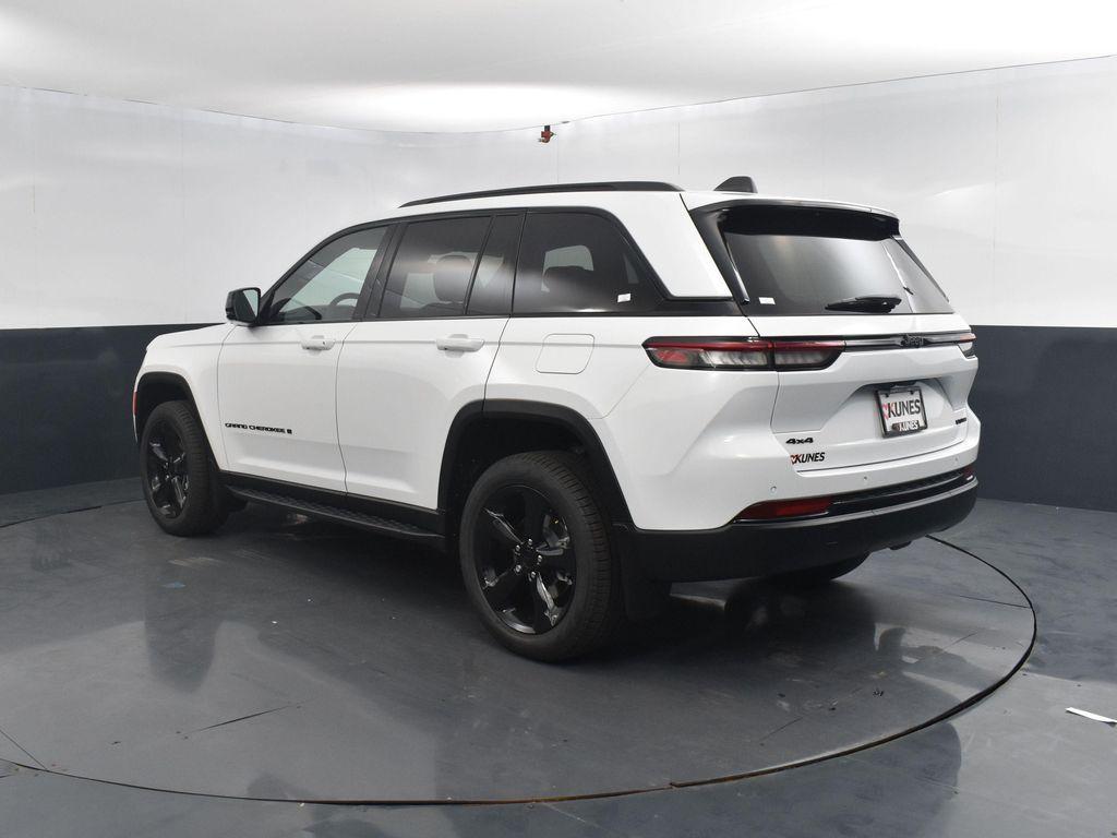 new 2025 Jeep Grand Cherokee car, priced at $50,444
