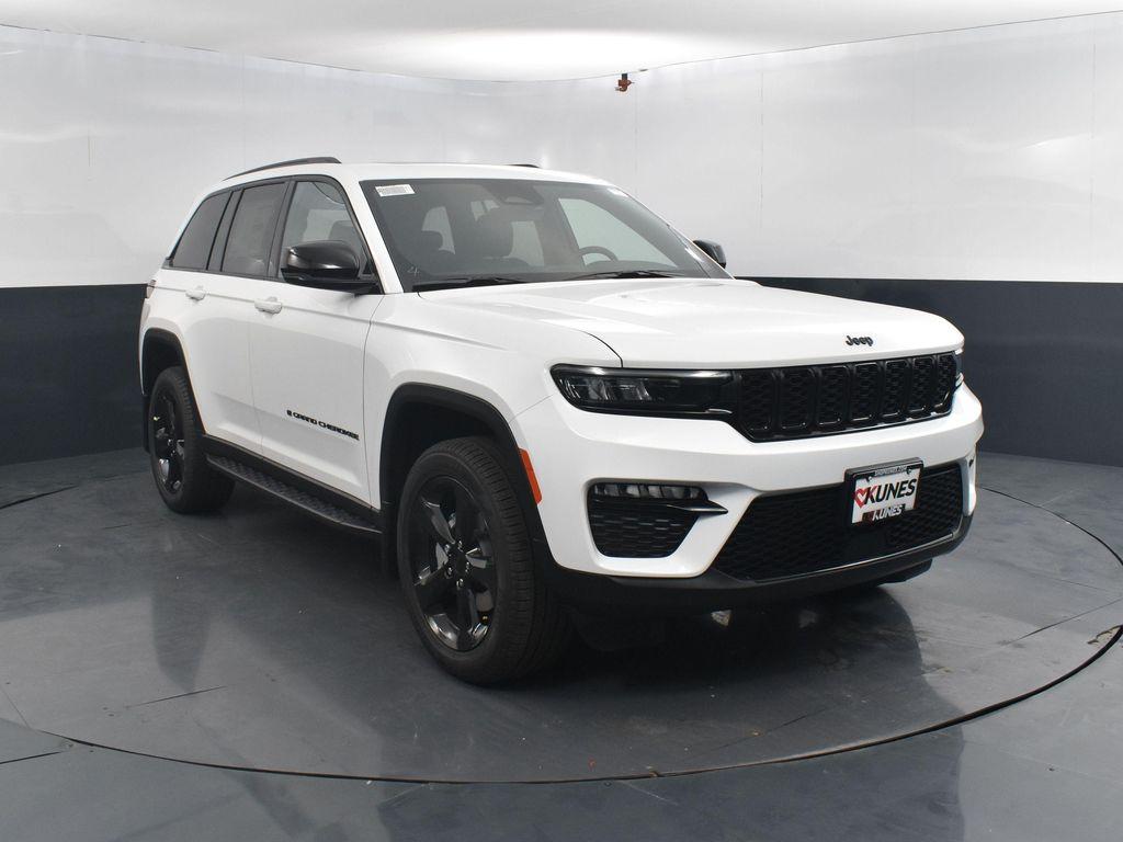new 2025 Jeep Grand Cherokee car, priced at $50,444
