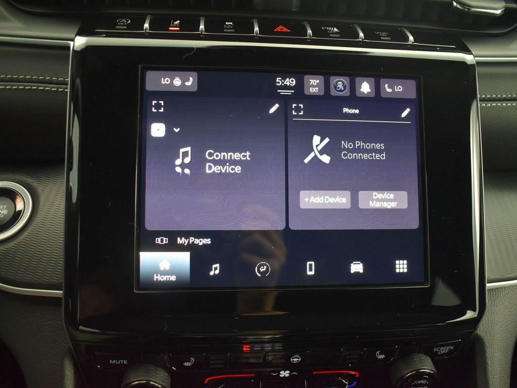 new 2025 Jeep Grand Cherokee L car, priced at $47,096