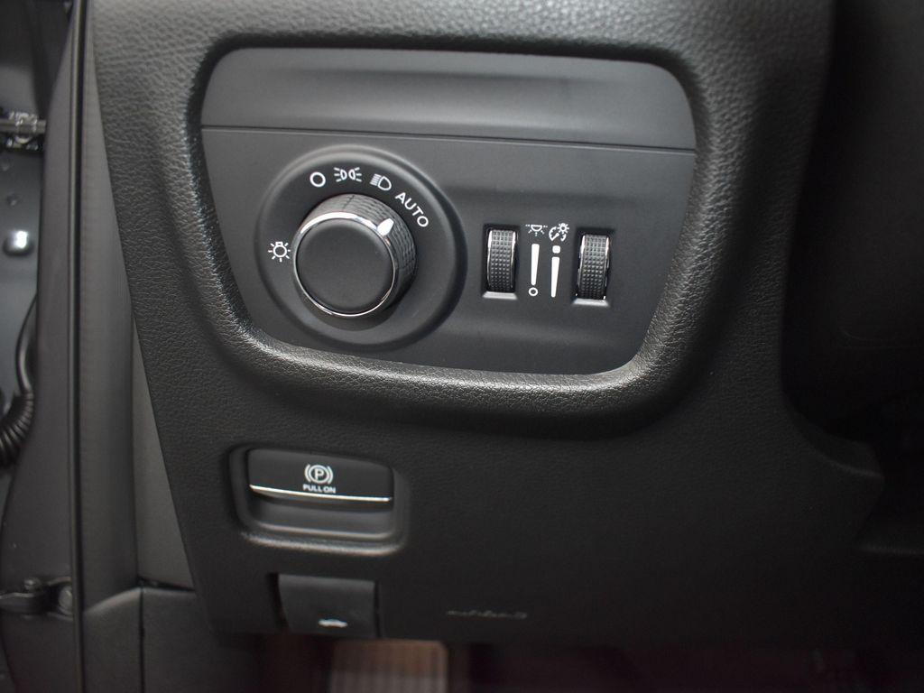 new 2025 Jeep Grand Cherokee L car, priced at $47,096