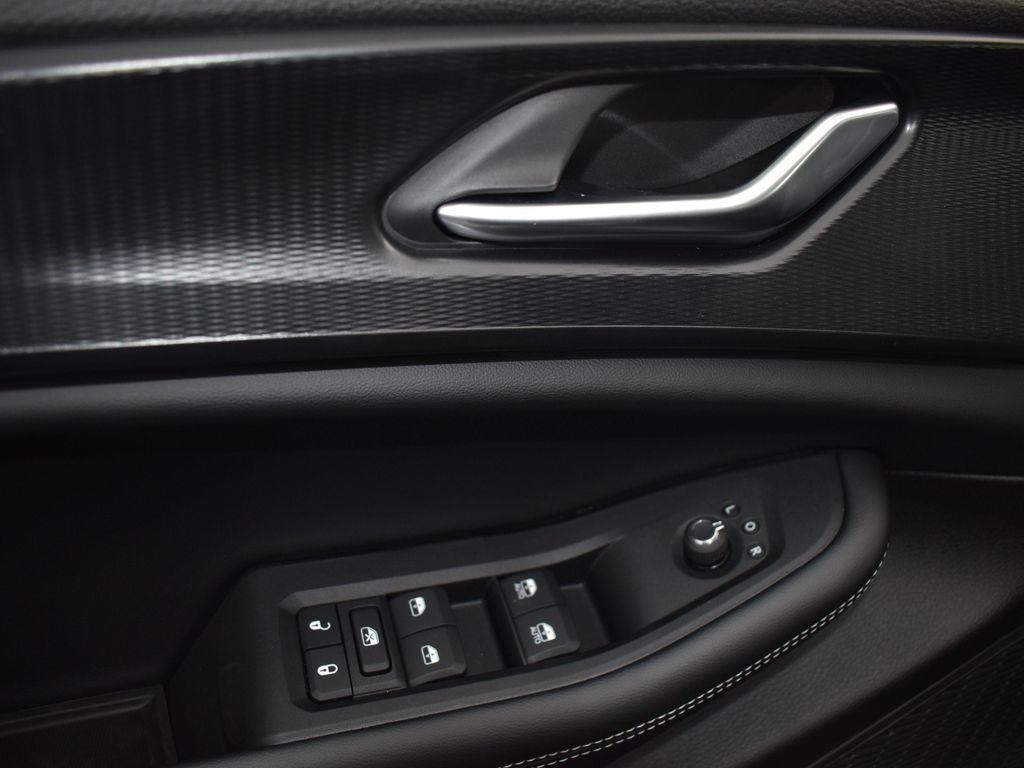 new 2025 Jeep Grand Cherokee L car, priced at $47,096