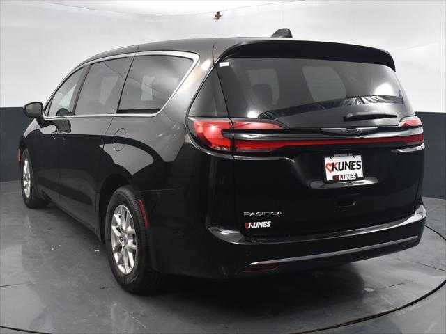 new 2025 Chrysler Pacifica car, priced at $42,732