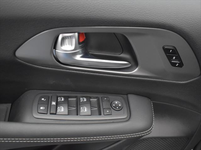 new 2025 Chrysler Pacifica car, priced at $42,732