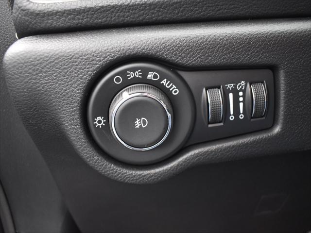 new 2025 Chrysler Pacifica car, priced at $42,732