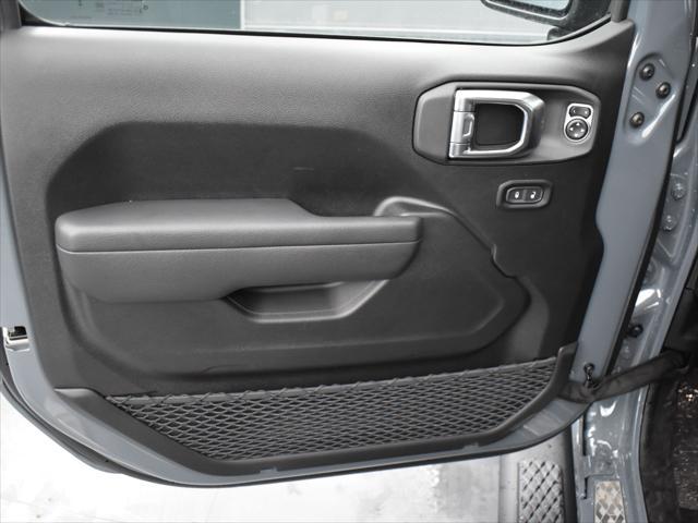 new 2025 Jeep Gladiator car, priced at $44,367