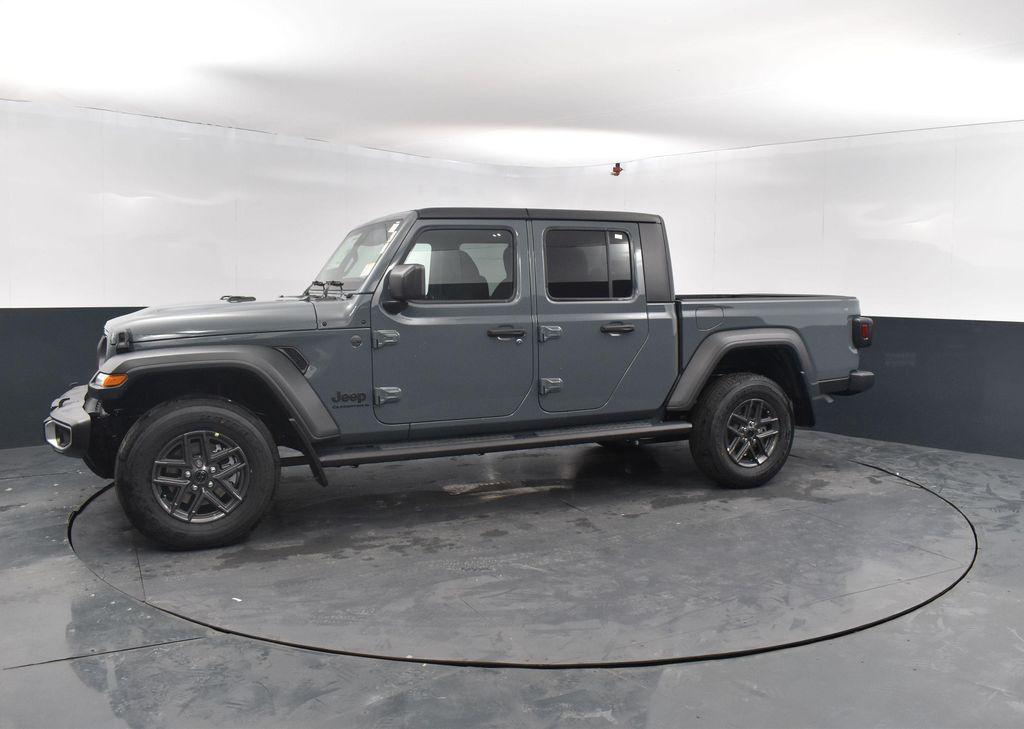 new 2025 Jeep Gladiator car, priced at $49,705