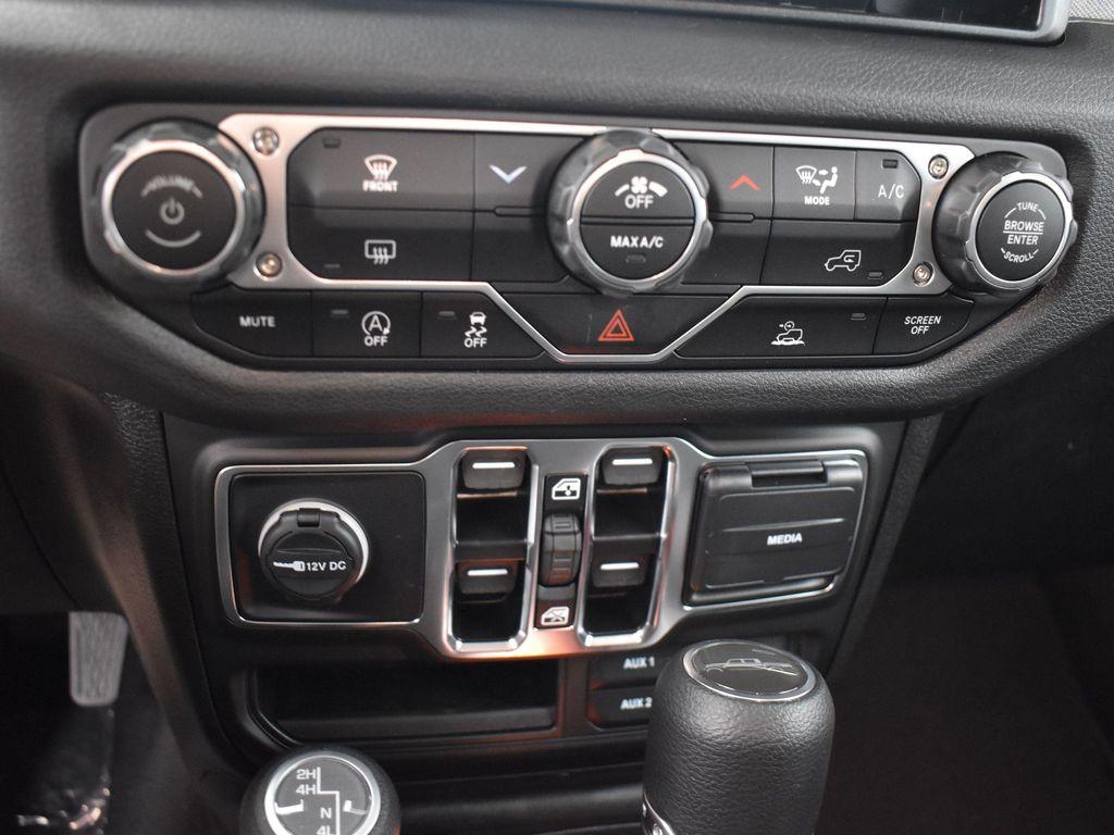 new 2025 Jeep Gladiator car, priced at $49,705