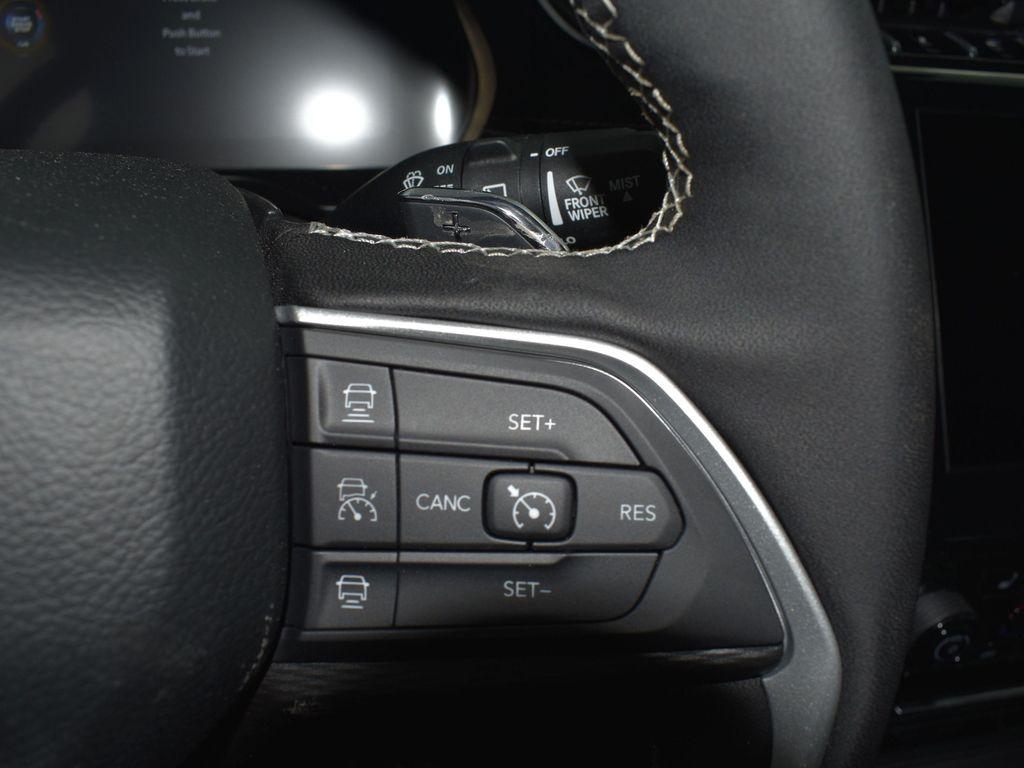 new 2025 Jeep Grand Cherokee car, priced at $47,625
