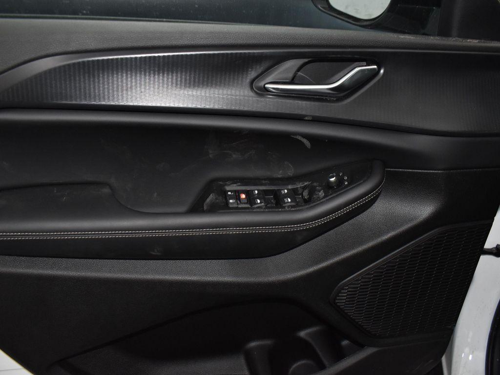 new 2025 Jeep Grand Cherokee car, priced at $47,625