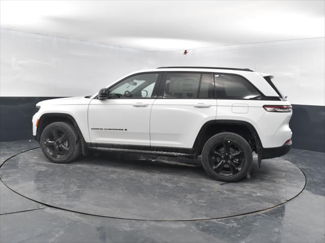 new 2025 Jeep Grand Cherokee car, priced at $45,355