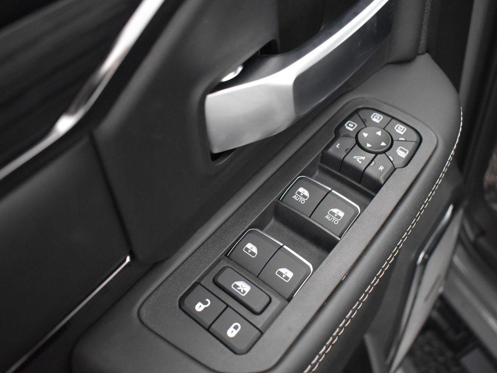 new 2025 Ram 2500 car, priced at $77,951