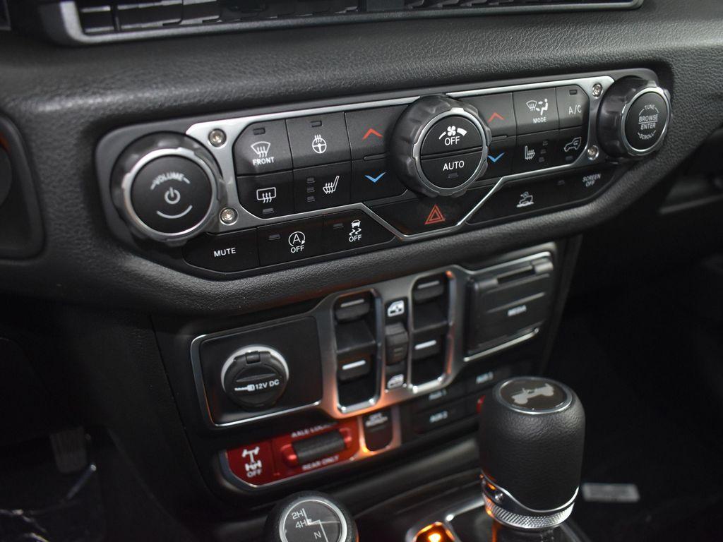 new 2025 Jeep Wrangler car, priced at $46,421