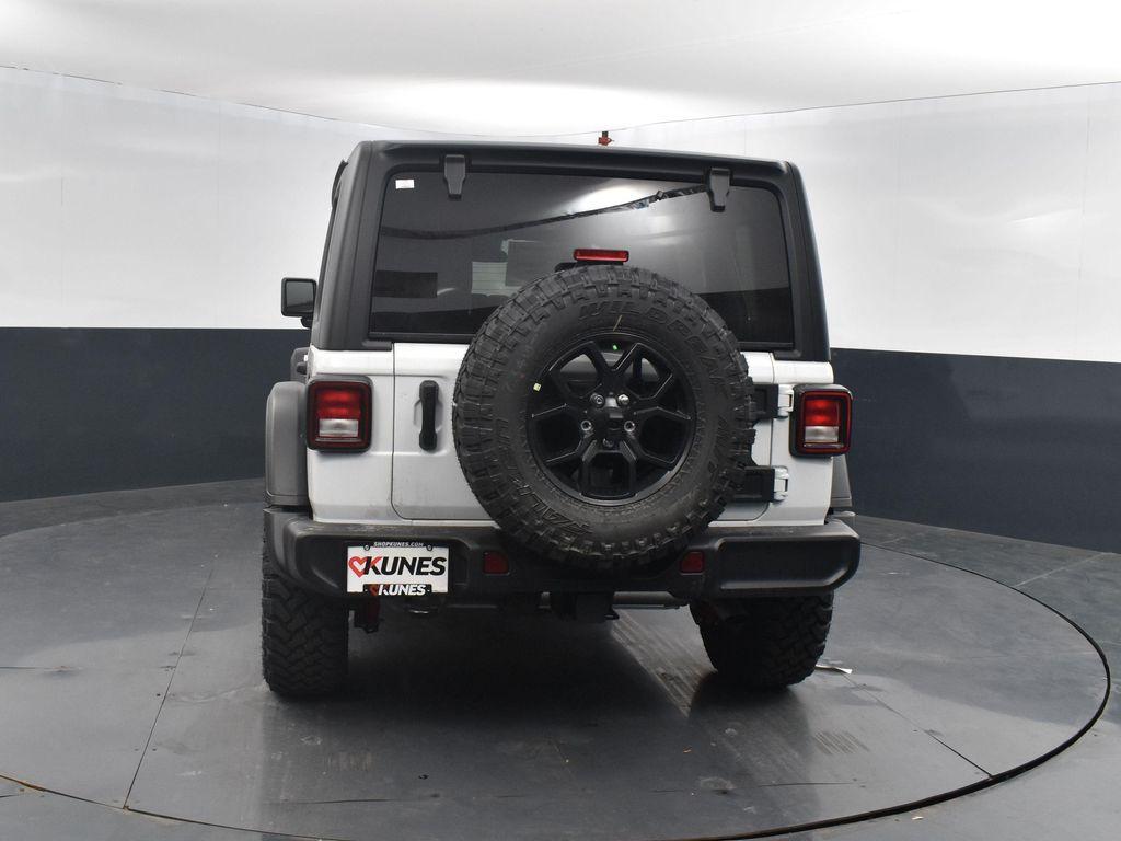 new 2025 Jeep Wrangler car, priced at $46,421