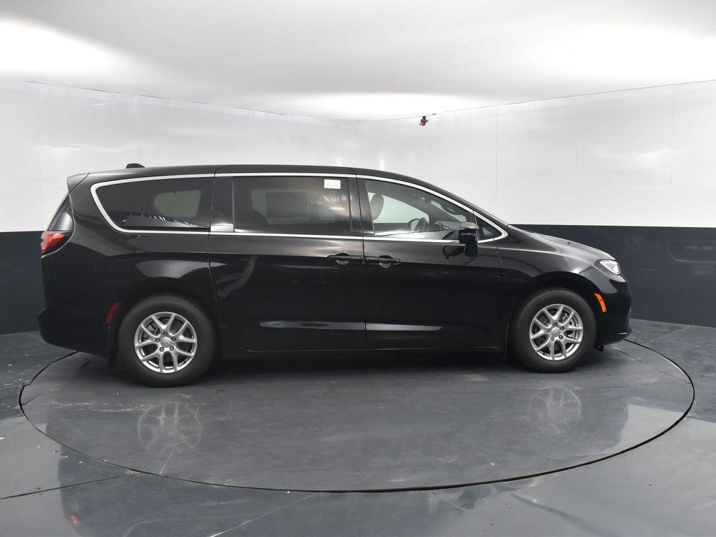 new 2025 Chrysler Pacifica car, priced at $48,073