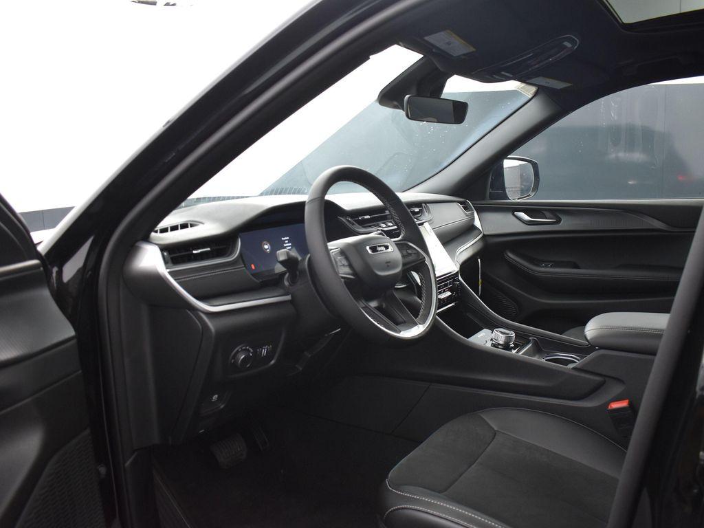 new 2025 Jeep Grand Cherokee L car, priced at $46,771
