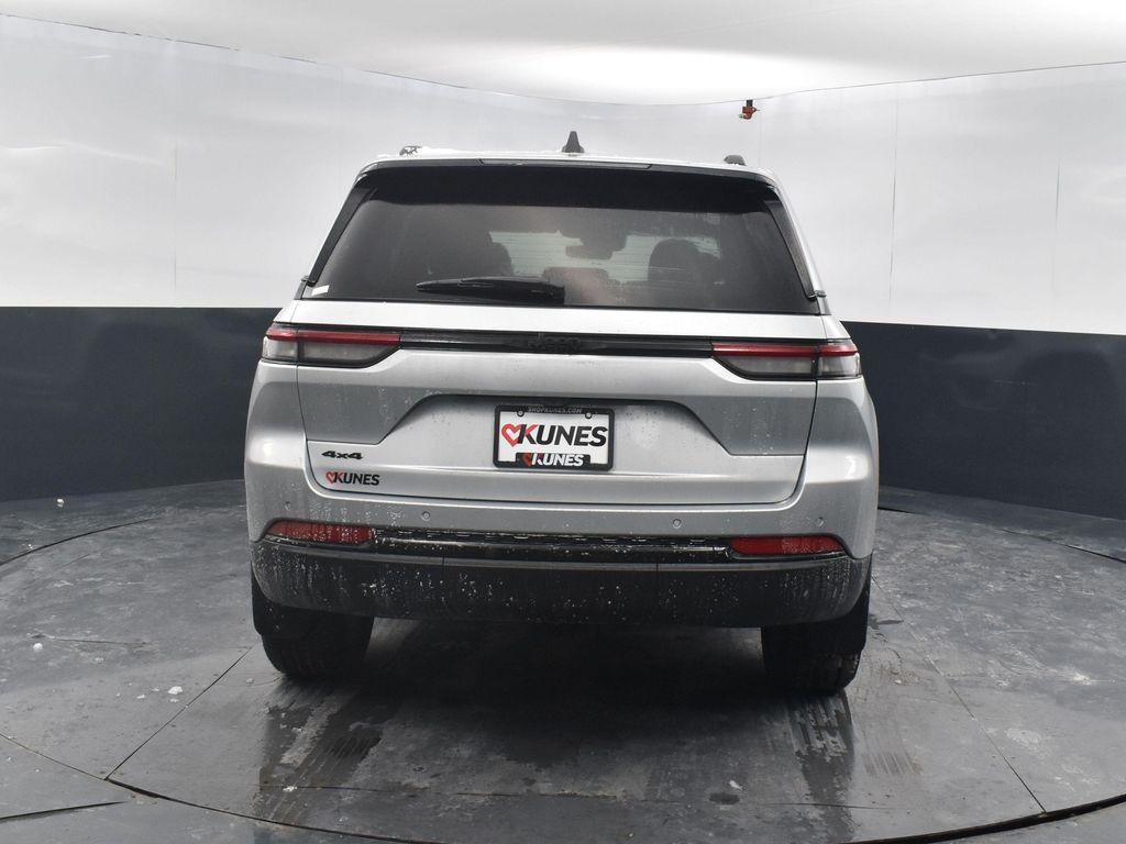 new 2025 Jeep Grand Cherokee car, priced at $40,354