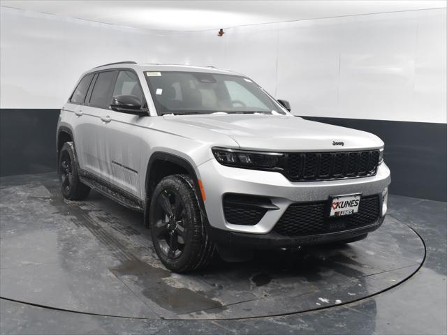 new 2025 Jeep Grand Cherokee car, priced at $44,955