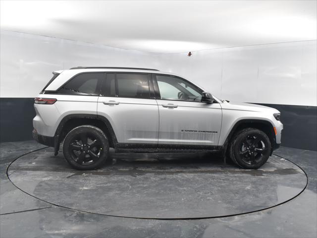 new 2025 Jeep Grand Cherokee car, priced at $44,955