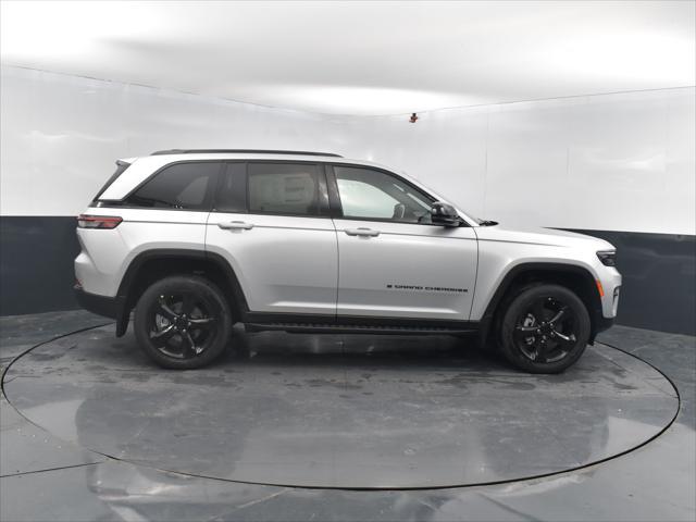 new 2025 Jeep Grand Cherokee car, priced at $44,955