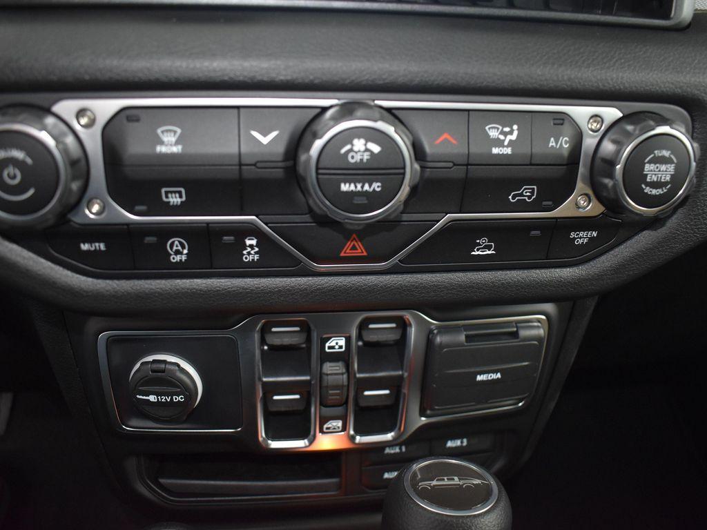 new 2025 Jeep Gladiator car, priced at $40,054