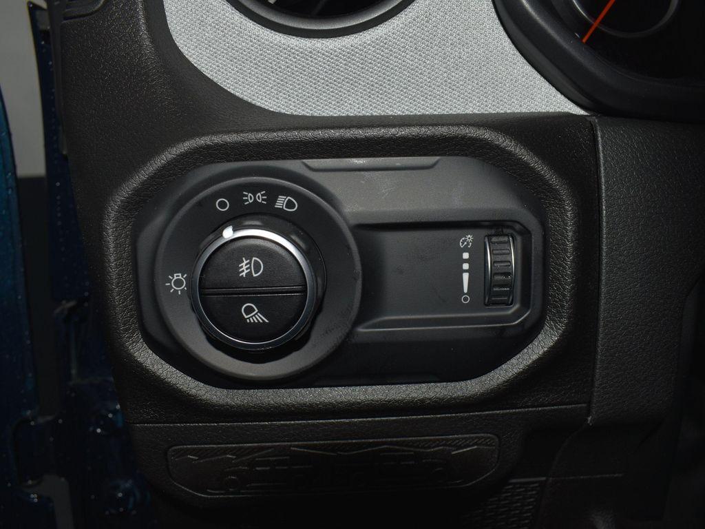 new 2025 Jeep Gladiator car, priced at $40,054