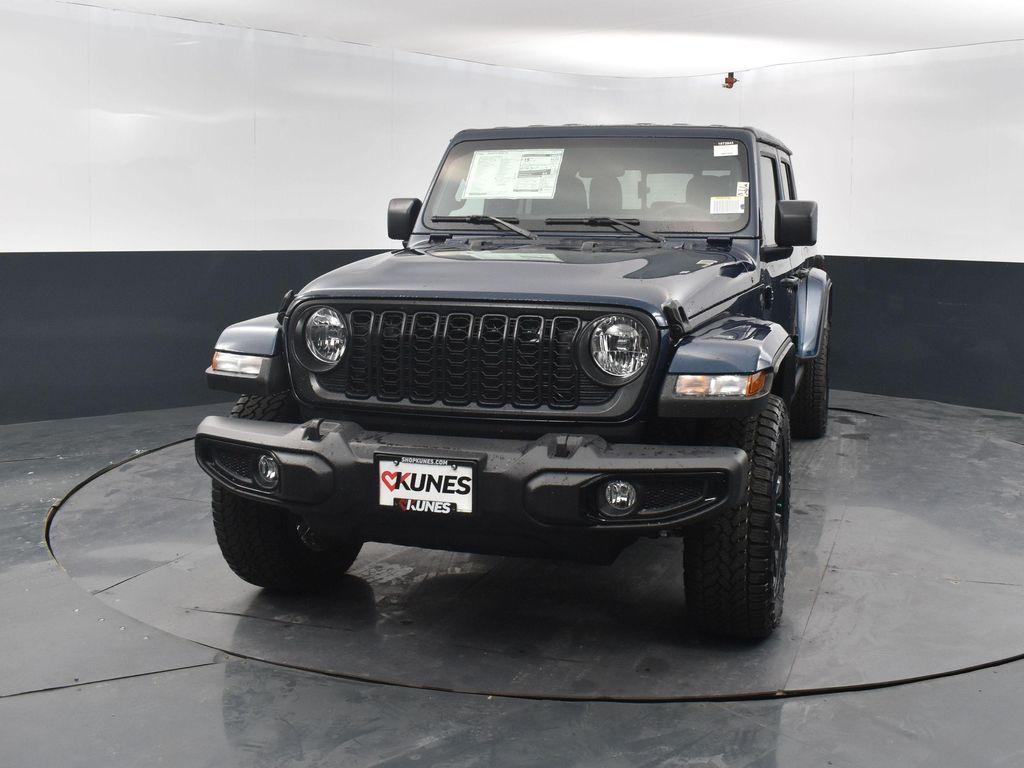 new 2025 Jeep Gladiator car, priced at $40,054
