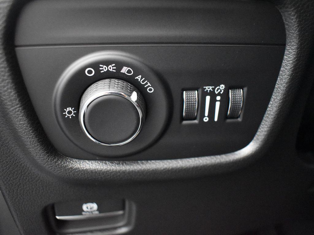 new 2025 Jeep Grand Cherokee L car, priced at $42,356