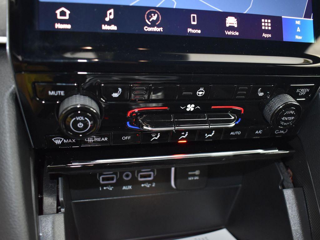 new 2025 Jeep Grand Cherokee L car, priced at $50,080