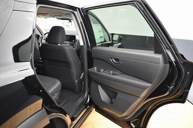 new 2025 Nissan Pathfinder car, priced at $41,010