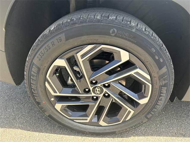 new 2025 Hyundai TUCSON Hybrid car, priced at $38,885