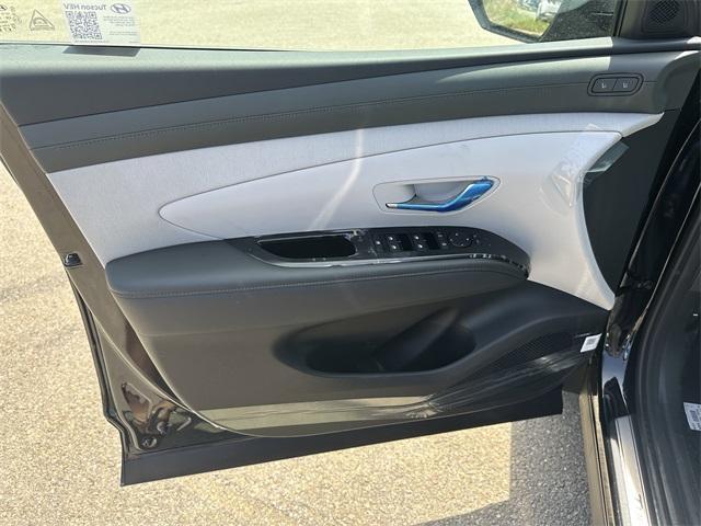new 2025 Hyundai TUCSON Hybrid car, priced at $38,885