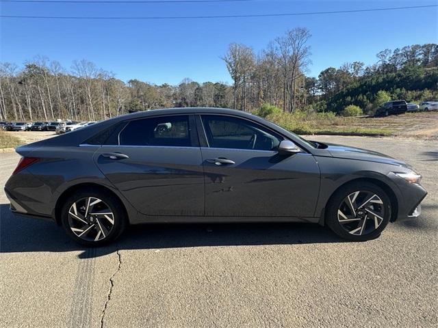 new 2025 Hyundai Elantra car, priced at $25,776