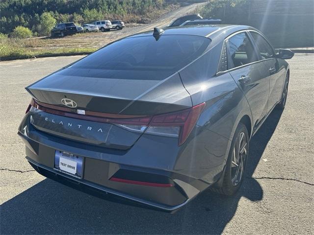 new 2025 Hyundai Elantra car, priced at $25,776