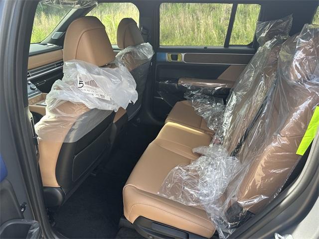 new 2025 Hyundai SANTA FE HEV car, priced at $48,045