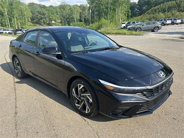 new 2025 Hyundai Elantra car, priced at $21,759