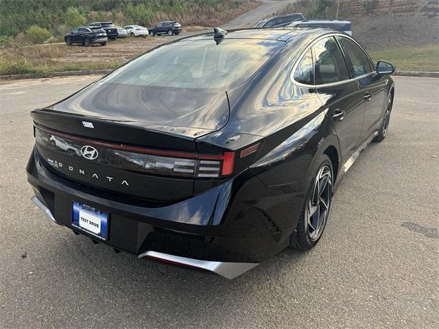 new 2024 Hyundai Sonata car, priced at $28,999