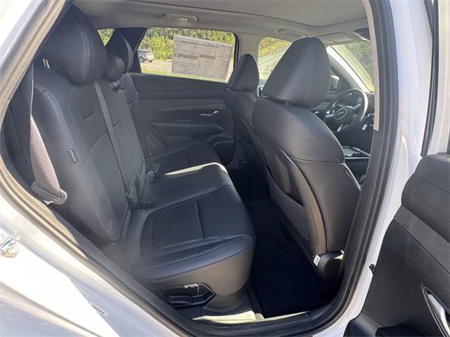 new 2025 Hyundai TUCSON Hybrid car, priced at $34,934