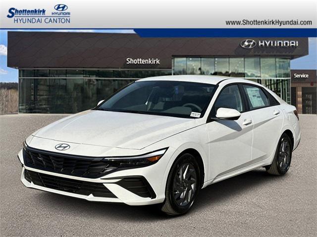 new 2024 Hyundai Elantra car, priced at $20,039