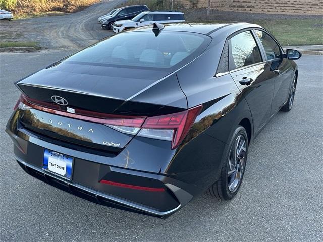 new 2025 Hyundai Elantra car, priced at $27,057