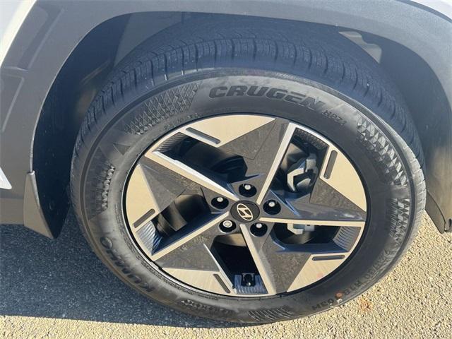 new 2025 Hyundai Tucson car, priced at $33,932