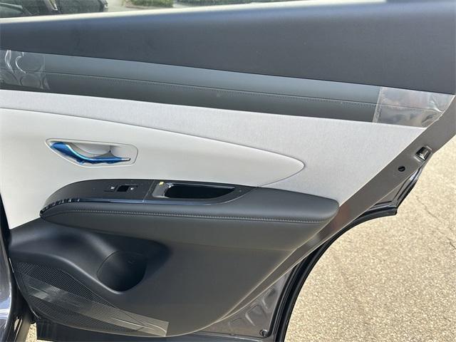 new 2025 Hyundai TUCSON Hybrid car, priced at $38,934