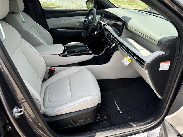 new 2025 Hyundai TUCSON Hybrid car, priced at $39,947