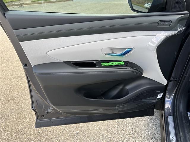 new 2025 Hyundai TUCSON Hybrid car, priced at $38,934