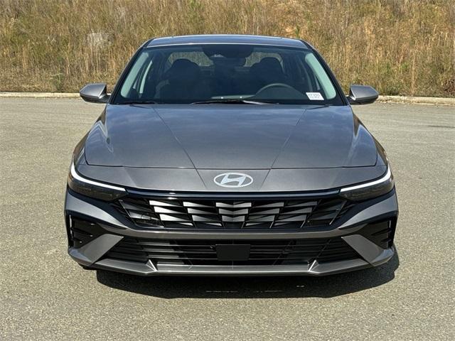 new 2025 Hyundai Elantra car, priced at $25,643