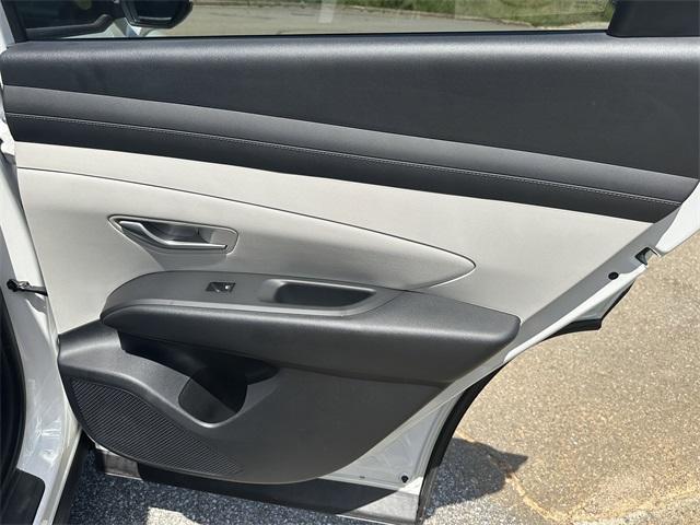 new 2025 Hyundai TUCSON Hybrid car, priced at $31,580