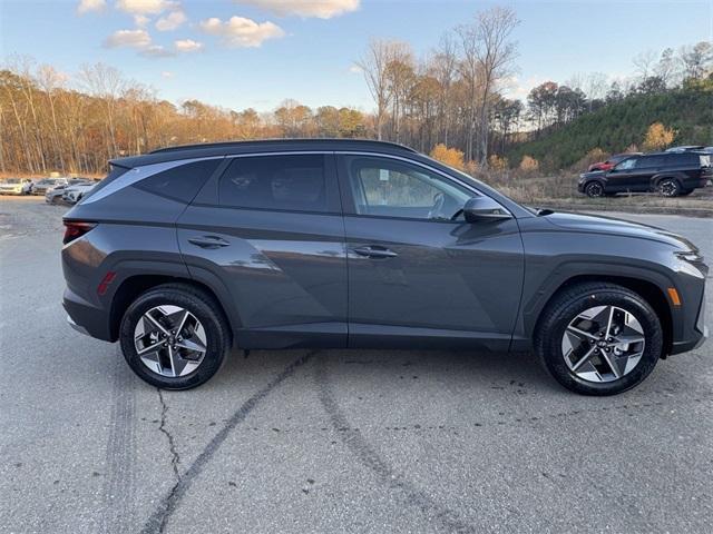 new 2025 Hyundai Tucson car, priced at $32,090