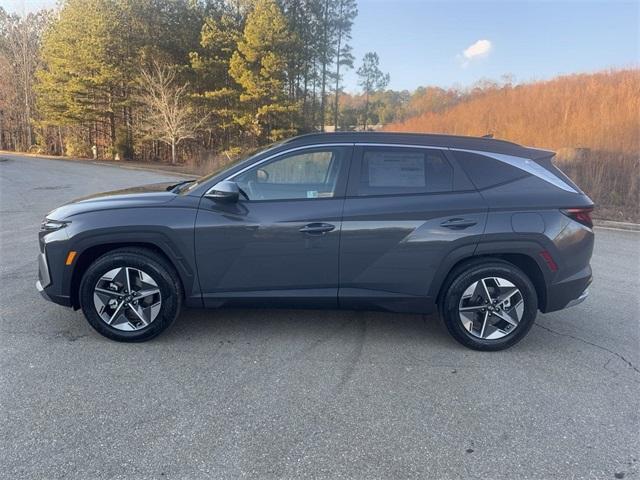 new 2025 Hyundai Tucson car, priced at $32,090