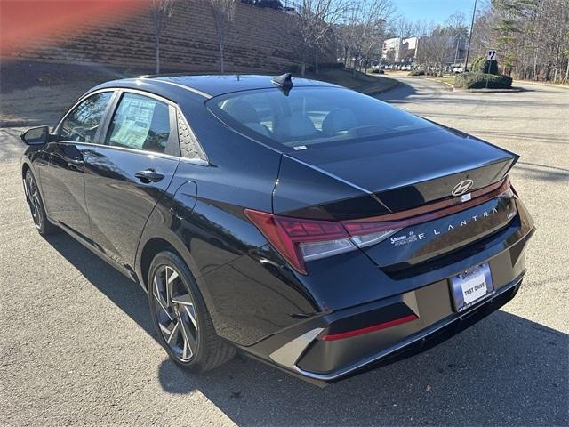 new 2025 Hyundai Elantra car, priced at $27,621