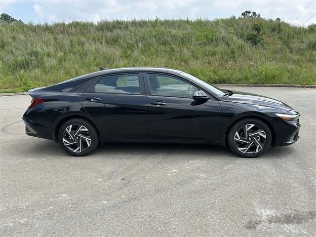 new 2025 Hyundai Elantra car, priced at $23,372