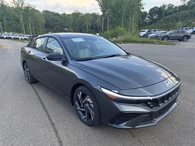 new 2025 Hyundai Elantra car, priced at $21,772